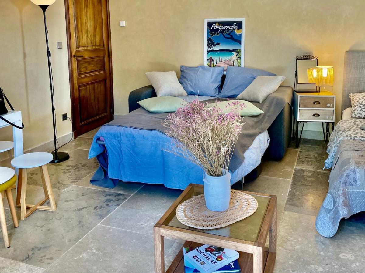 Le Tholonet Villa Lumineuse Avec Piscine Clim 1Ere Etage Vue Panoramique Sur Les Montagnes Sur Le Site De La Sainte-Victoire מראה חיצוני תמונה