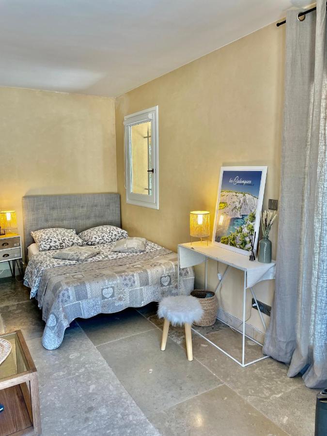 Le Tholonet Villa Lumineuse Avec Piscine Clim 1Ere Etage Vue Panoramique Sur Les Montagnes Sur Le Site De La Sainte-Victoire מראה חיצוני תמונה
