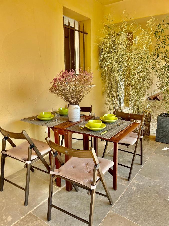 Le Tholonet Villa Lumineuse Avec Piscine Clim 1Ere Etage Vue Panoramique Sur Les Montagnes Sur Le Site De La Sainte-Victoire מראה חיצוני תמונה