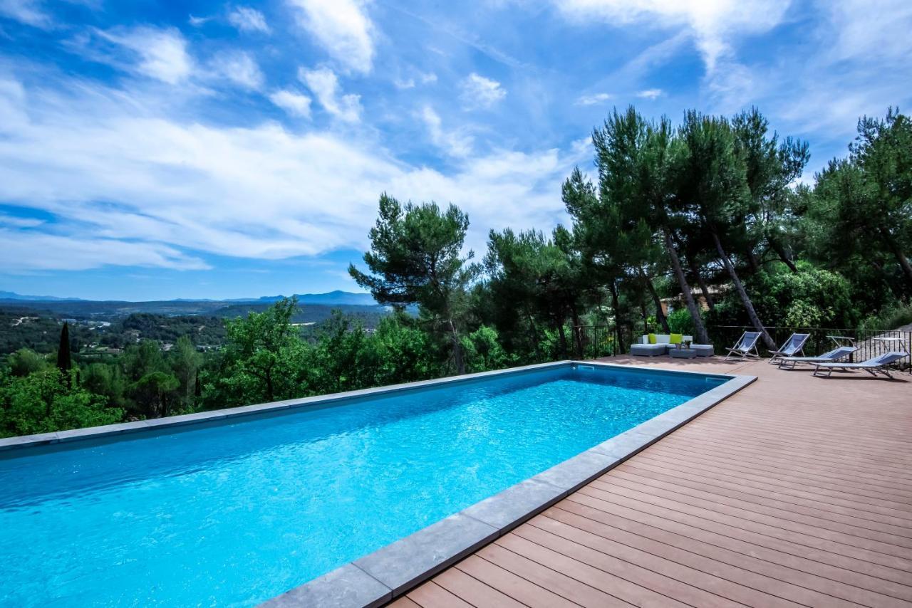 Le Tholonet Villa Lumineuse Avec Piscine Clim 1Ere Etage Vue Panoramique Sur Les Montagnes Sur Le Site De La Sainte-Victoire מראה חיצוני תמונה