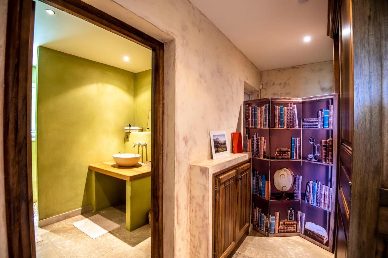 Le Tholonet Villa Lumineuse Avec Piscine Clim 1Ere Etage Vue Panoramique Sur Les Montagnes Sur Le Site De La Sainte-Victoire מראה חיצוני תמונה