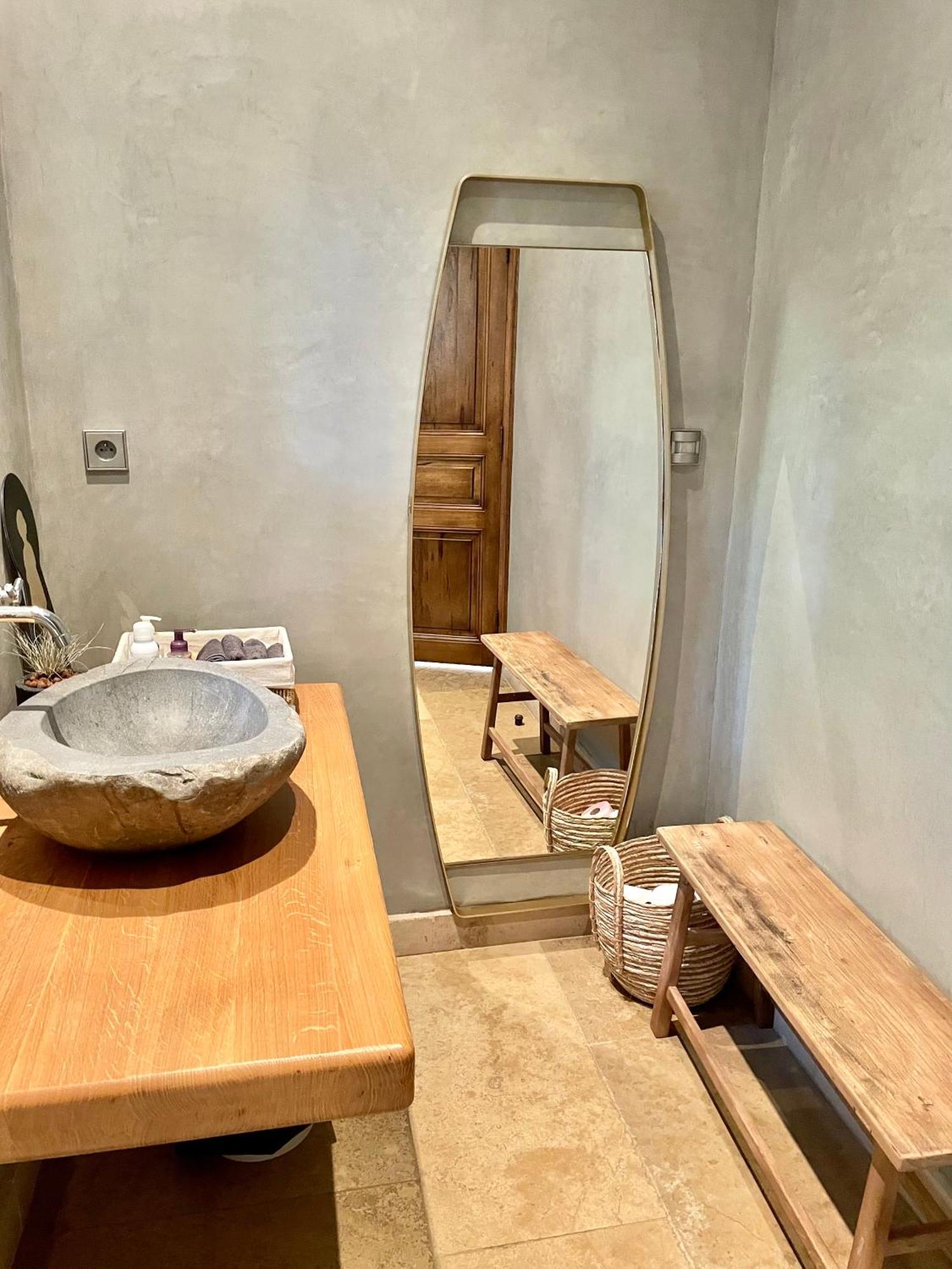 Le Tholonet Villa Lumineuse Avec Piscine Clim 1Ere Etage Vue Panoramique Sur Les Montagnes Sur Le Site De La Sainte-Victoire מראה חיצוני תמונה