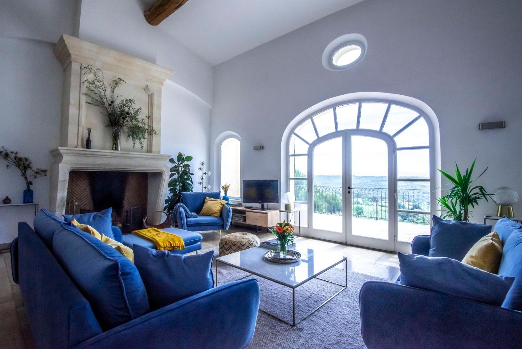 Le Tholonet Villa Lumineuse Avec Piscine Clim 1Ere Etage Vue Panoramique Sur Les Montagnes Sur Le Site De La Sainte-Victoire מראה חיצוני תמונה