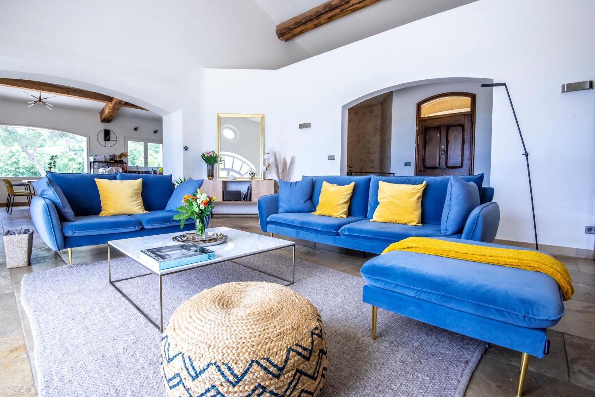 Le Tholonet Villa Lumineuse Avec Piscine Clim 1Ere Etage Vue Panoramique Sur Les Montagnes Sur Le Site De La Sainte-Victoire מראה חיצוני תמונה