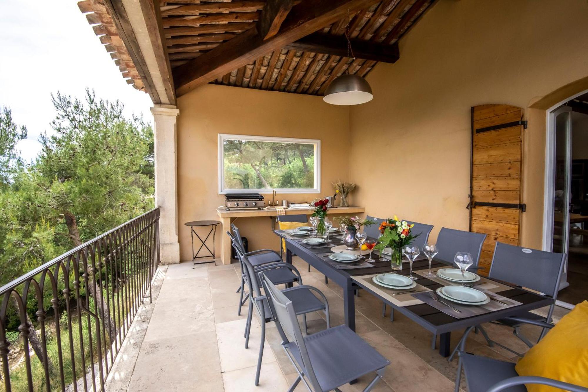 Le Tholonet Villa Lumineuse Avec Piscine Clim 1Ere Etage Vue Panoramique Sur Les Montagnes Sur Le Site De La Sainte-Victoire מראה חיצוני תמונה