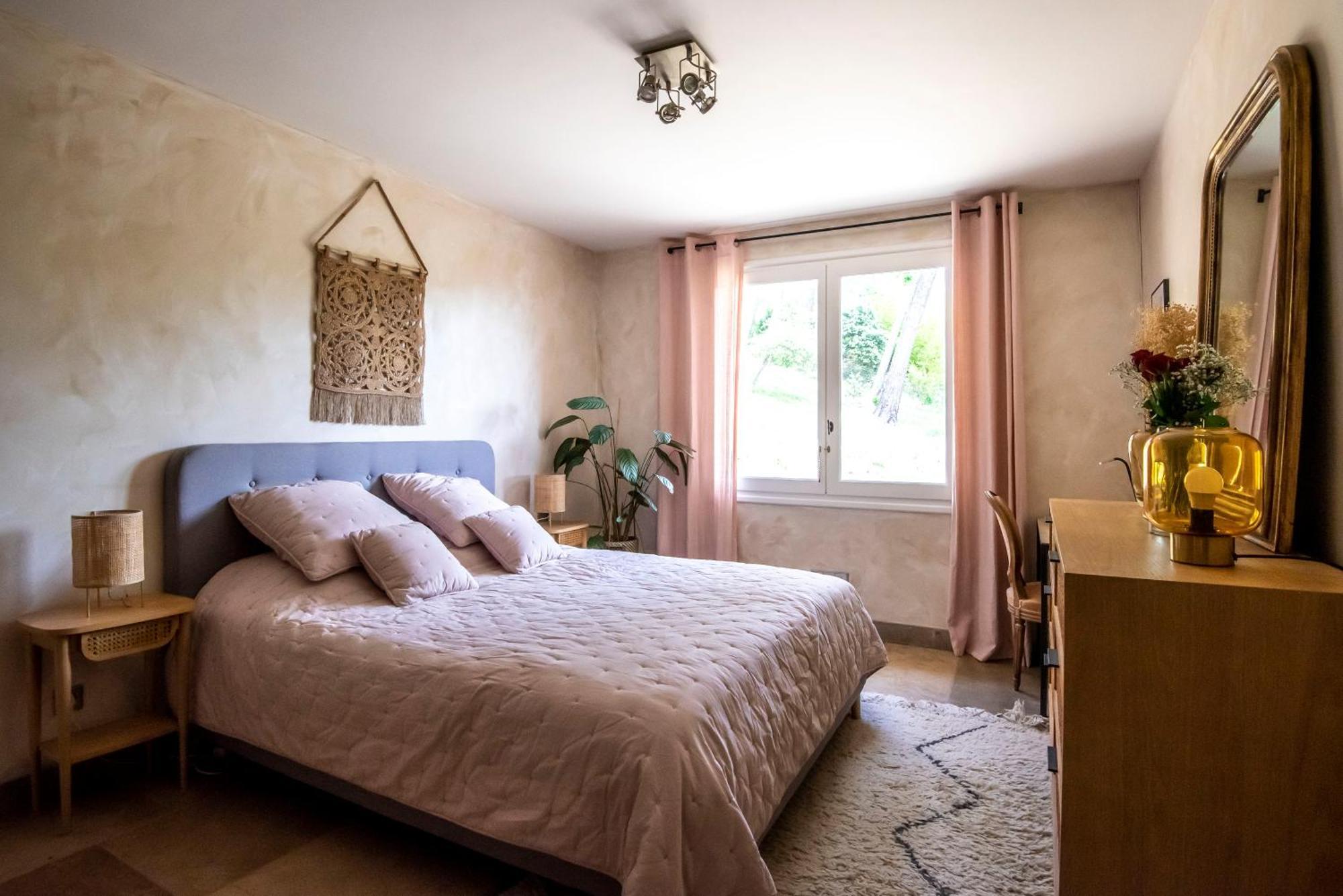 Le Tholonet Villa Lumineuse Avec Piscine Clim 1Ere Etage Vue Panoramique Sur Les Montagnes Sur Le Site De La Sainte-Victoire מראה חיצוני תמונה